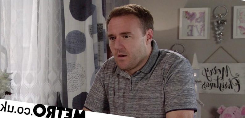 Tyrone's horror as Phill asks the kids to call him stepdad in Corrie