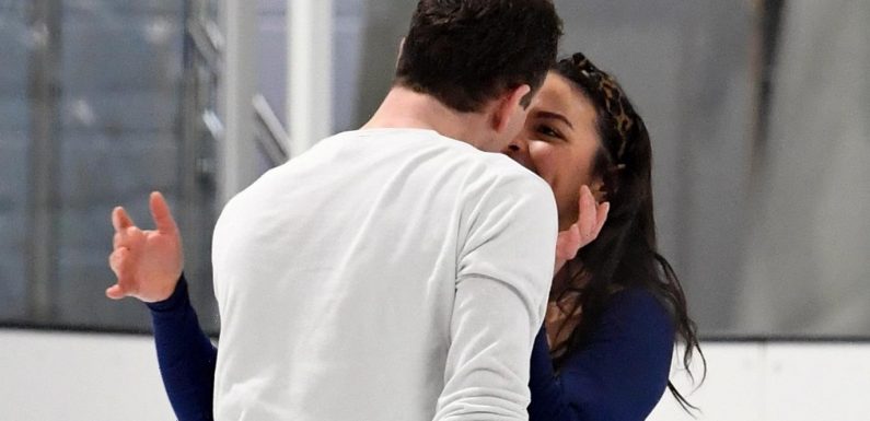 Dancing On Ice's Vanessa Bauer and Brendan Cole get very close during training ahead of tomorrow live show