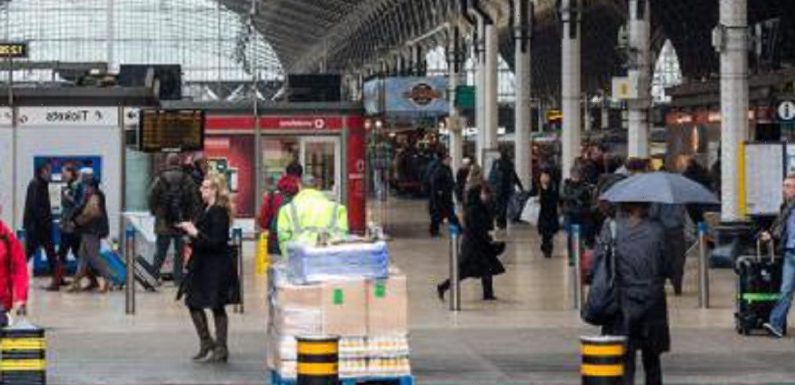 London Paddington Station closes several platforms and taxi rank due to 'suspicious item'