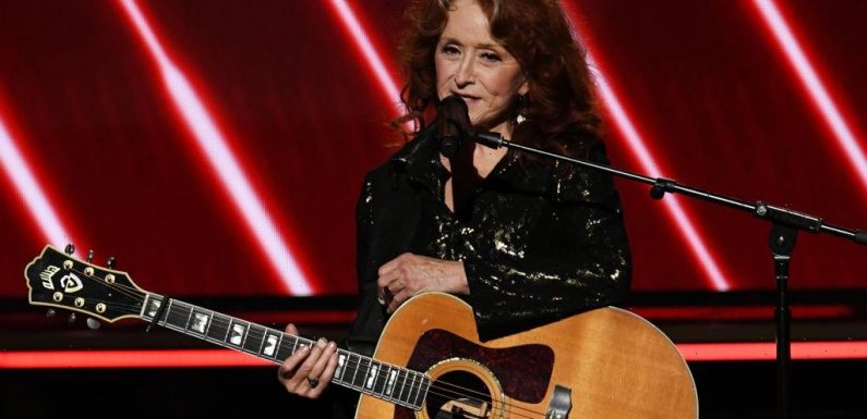 Bonnie Raitt Previews New Album With 'Made Up Mind'