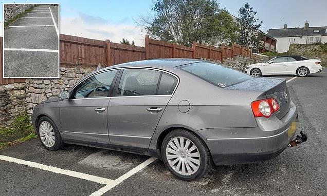 Drivers bemused by TINY car parking spaces at Cornwall car park