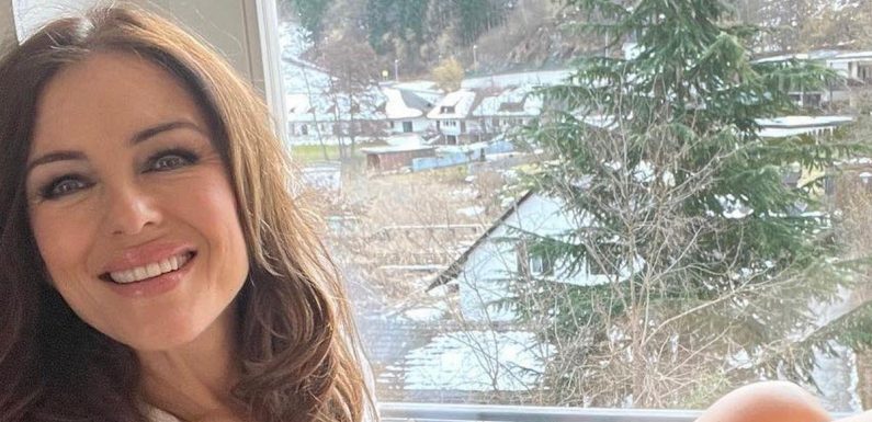 Liz Hurley wows fans as she shows off ageless curves in bottomless snap