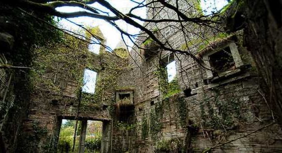 Spooked urban explorer captures spirit on camera at ‘dangerous’ derelict castle
