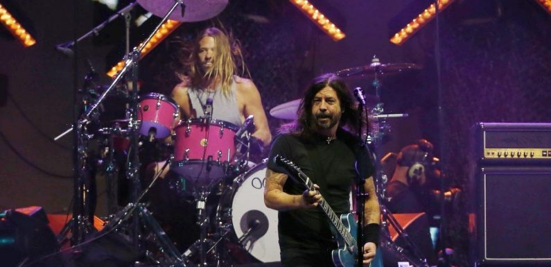 2022 Grammy Awards Pay Tribute to Foo Fighters' Drummer Taylor Hawkins