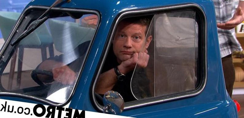 Dermot O'Leary picked up in world's smallest car during 'emasculating' moment