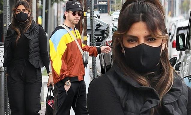 Priyanka Chopra stuns in black while grabbing lunch with Nick Jonas