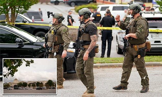 South Carolina mall shooting leaves 10 with gunshot wounds