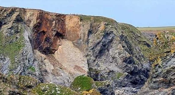 Stunning rock fall leaves ‘human face’ on cliff as people try spot the sight
