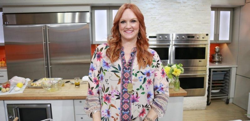 'The Pioneer Woman': Ree Drummond's Go-To Lemon Bars Recipe Is Perfect for Spring