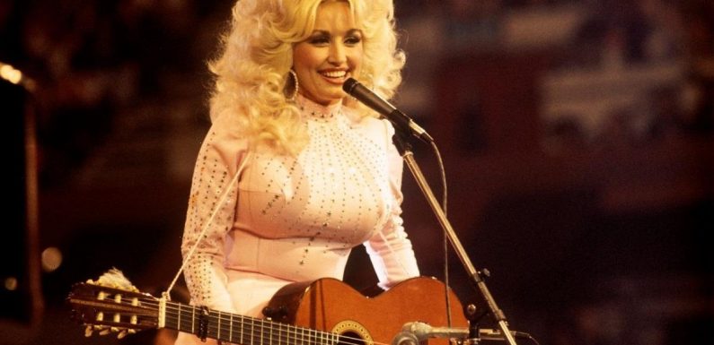 Dolly Parton Refuses to Give Anyone Career Advice