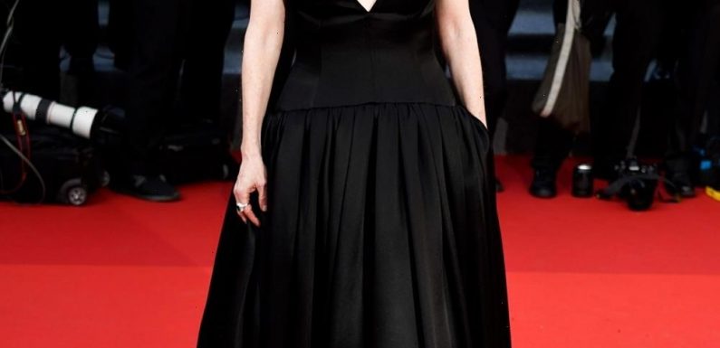 Julianne Moore wore Bottega Veneta & Bulgari at the 2022 Cannes Film Festival
