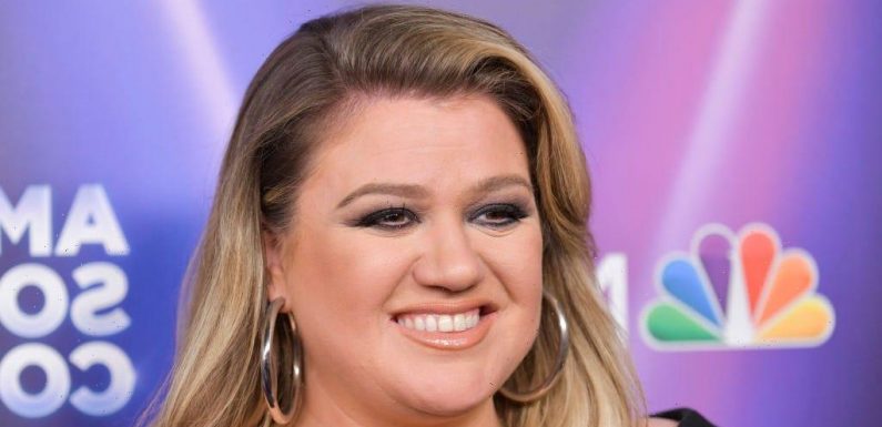 Kelly Clarkson Just Wore the Most Stunning Mini Dress for the 'American Song Contest' Finale