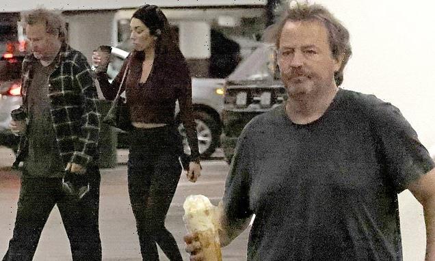 Matthew Perry grabs coffee with a female pal