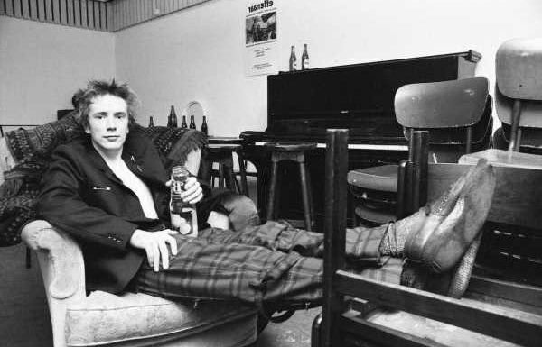 Sex Pistols: Johnny Rotten Got His Nickname Because His Teeth Were Green