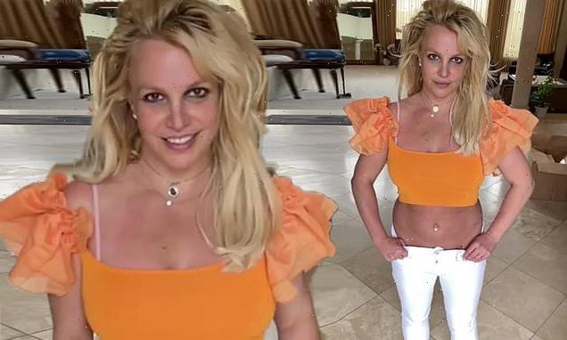 Britney Spears perfectly fits into jeans she hasn't worn in 20 years