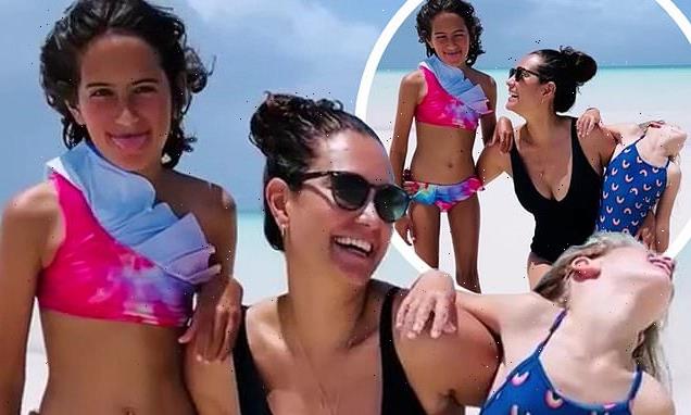 Bruce Willis' wife Emma holidays with their daughters at beach