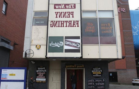 ‘Eyesore’ pub with topless dancers where you got a free bacon butty with a pint