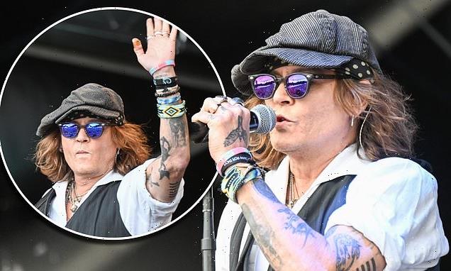 Johnny Depp performs after Amber Heard repeats defamation claims