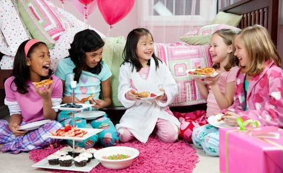 Mum furious after 12-year-old daughter left unsupervised at sleepover