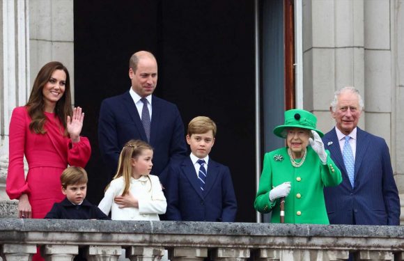 Queen beams on Palace balcony with Kate, Wills & the kids in surprise Jubilee appearance after missing last 2 days
