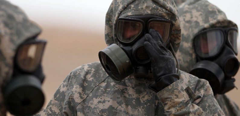 Self-powered gas mask harnesses energy of breathing and can detect chemical warfare agents