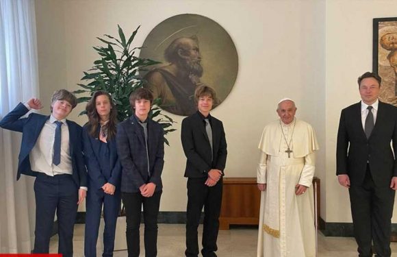 Elon Musk and 4 of His Kids Meet Pope Francis at the Vatican