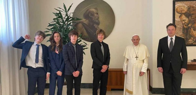 Elon Musk and 4 of His Kids Meet Pope Francis at the Vatican