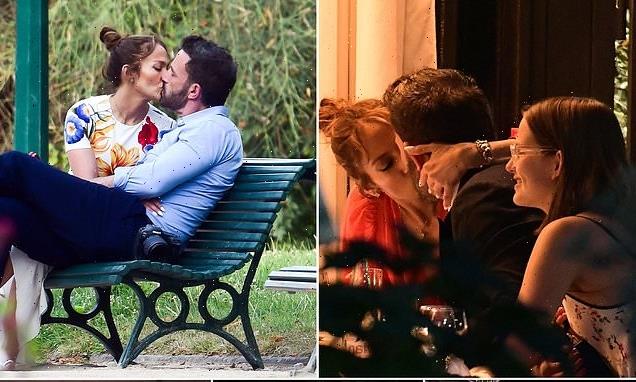 Jennifer Lopez and Affleck can't stop kissing on their Paris honeymoon