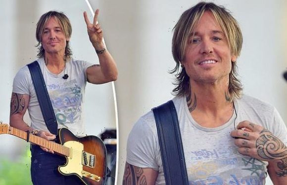 Keith Urban is rock star cool at Rockefeller Center in New York City