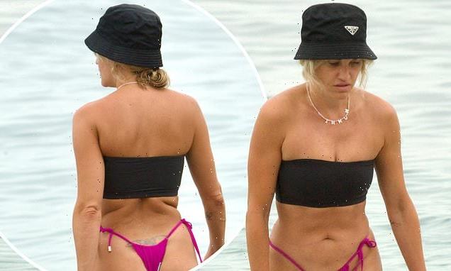Ashley Roberts shows off her incredible physique in mismatched bikini