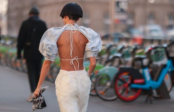 Going Braless? Here's What You Need To Know