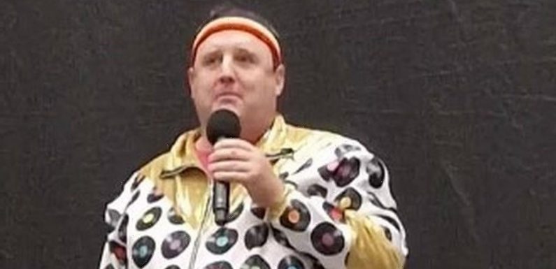 Peter Kay fans go wild as comedian makes rare appearance at show after break