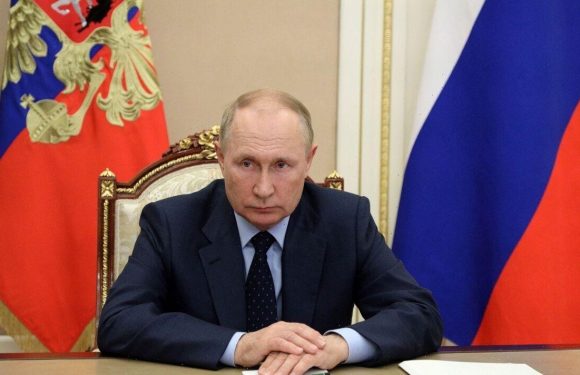 Putin reeling after Crimea strike backs him into corner – oil starts flowing into Ukraine