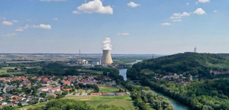 German reactor leak poses no safety threat yet risks winter shortages