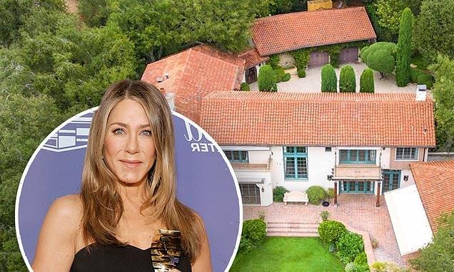 Jennifer Aniston purchases Oprah Winfrey's $14.8M Montecito farmhouse