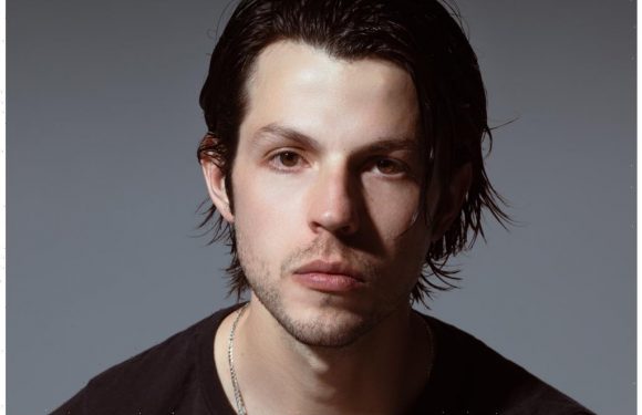 Andrés Delgado Joins Cast Of Hulu’s Limited Series Boxing Drama ‘La Máquina’