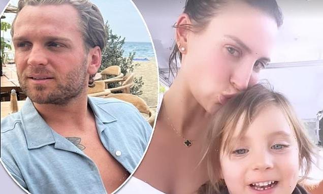Ferne McCann jets off for a 'much needed break' after Sam Faiers drama
