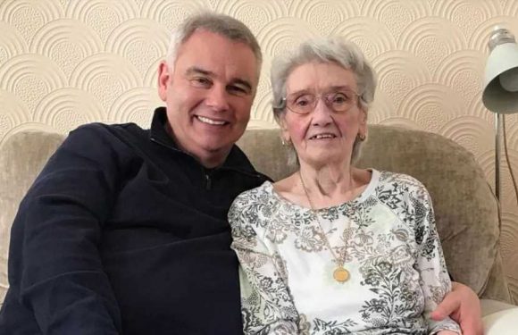 Eamonn Holmes reveals heartbreak after his mum Josie dies – and mourns 'at last she's reunited with daddy now' | The Sun