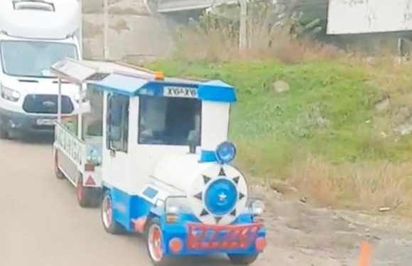 Fleeing Russians hitch ride on kid’s fairground train as they run from Kherson
