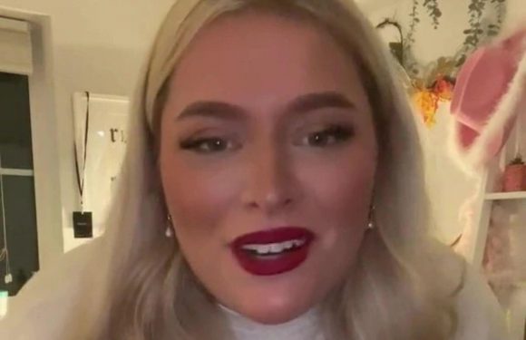 I'm plus size & have found my dream sequin skirt from Primark – it's £13, ideal for Christmas & gives Taylor Swift vibes | The Sun