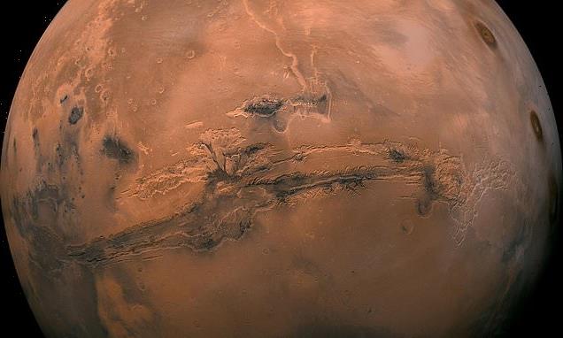 Mars was covered by 984ft-deep oceans