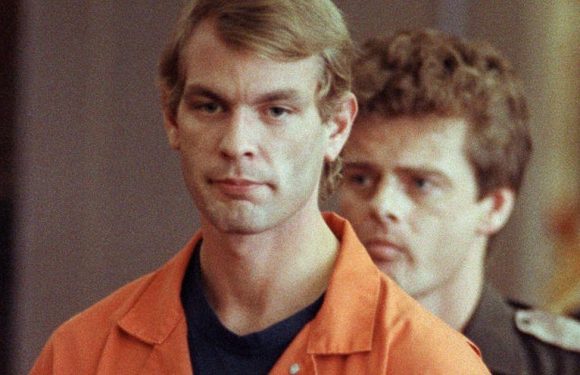 Sicko serial killer Jeffrey Dahmer battered to death with metal pipe by inmate