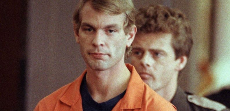 Sicko serial killer Jeffrey Dahmer battered to death with metal pipe by inmate