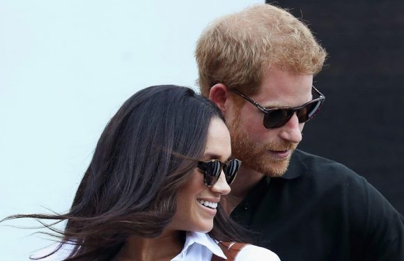 Meghan Markle looks like Hollywood film star in new pictures at NYC airport