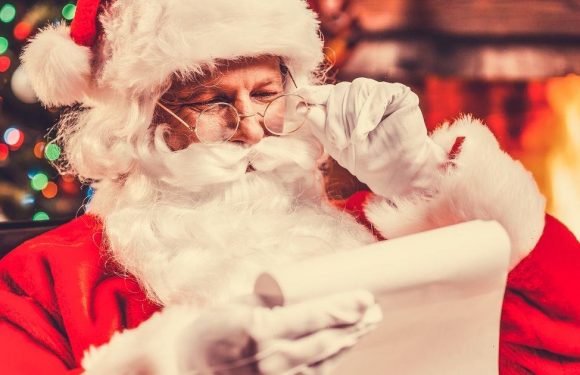 Santa is an alien and ETs visit us over Xmas because of lights, UFO hunter says