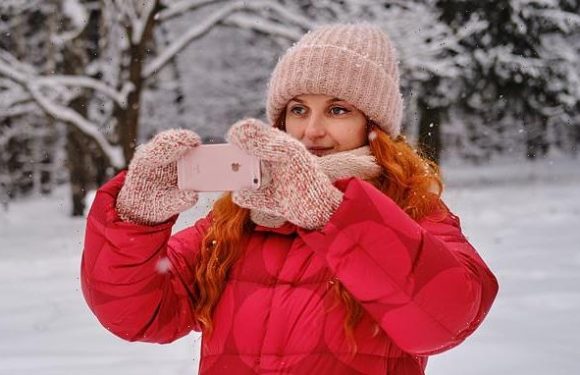 iPhone tricks that will stop it shutting down in the cold
