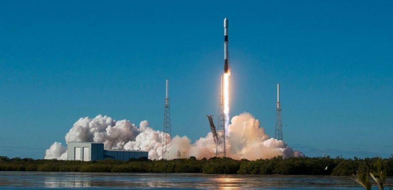 SpaceX’s 200th launch ferries a whopping 114 satellites into orbit