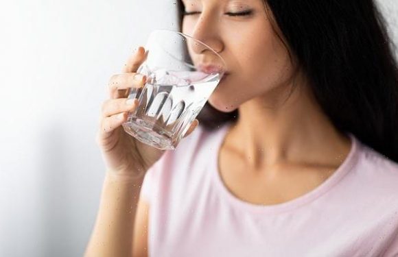 Well-hydrated adults who drink water each day can slow down ageing
