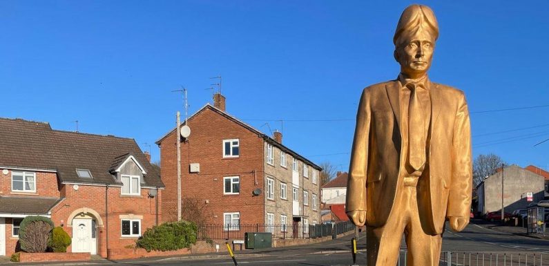‘Bell End’ residents ‘love’ street after erecting statue of penis-head Putin