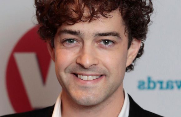 Lee Mead unrecognisable without ‘gorgeous curls’ as he debuts transplant